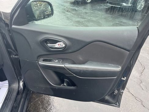 Used 2014 Jeep Cherokee Latitude image 22