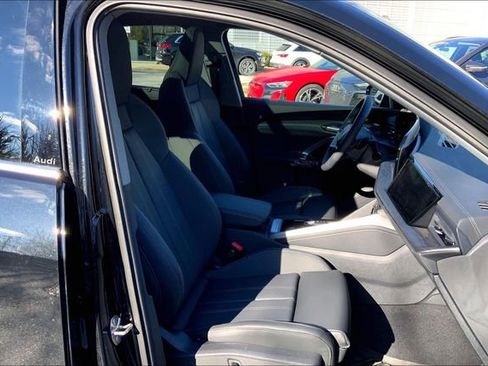 Used 2025 Audi Q5 Prestige image 8