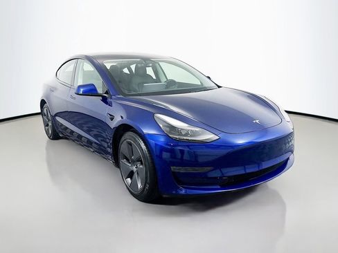 Used 2023 Tesla Model 3 Standard Range RWD image 3