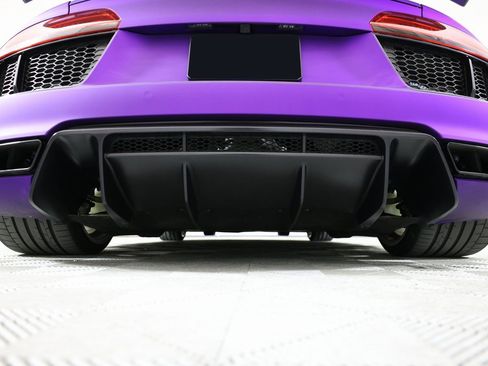 Used 2017 Audi R8 V10 w/ Carbon Exterior Package image 69