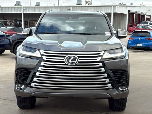 Used 2024 Lexus LX 600 4WD w/ Ultra Luxury Package image 8