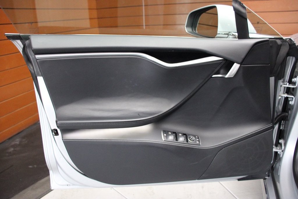 Used 2018 Tesla Model S AWD image 37