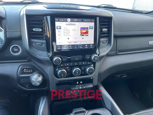Used 2024 RAM 1500 Laramie RWD image 32
