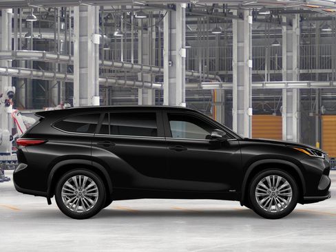 New 2026 Toyota Highlander Platinum image 12