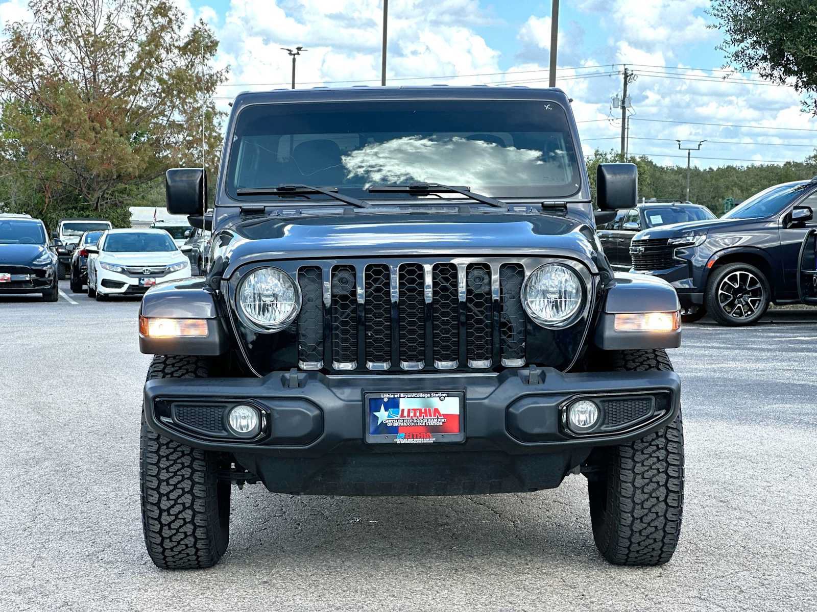 Used 2023 Jeep Gladiator Sport AWD/4WD image 10