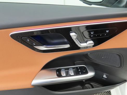 Certified 2025 Mercedes-Benz C 300 Sedan image 24