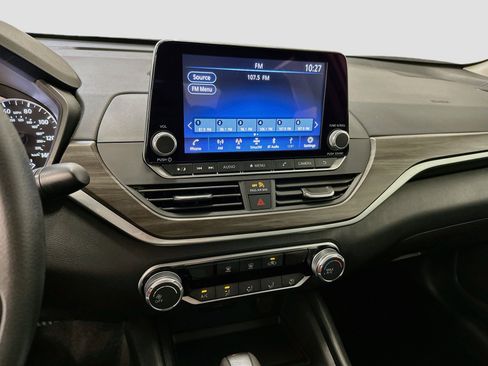 Used 2025 Nissan Altima 2.5 SV AWD/4WD image 25