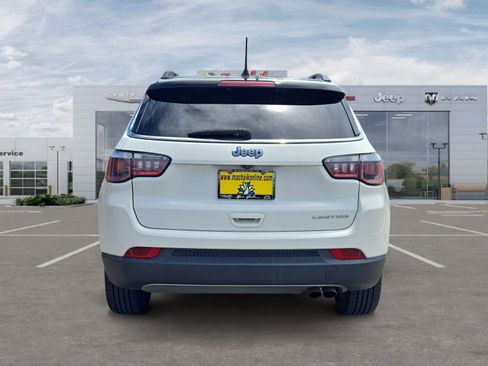 Used 2020 Jeep Compass Limited FWD image 4