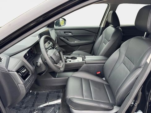 Used 2026 Nissan Rogue SL FWD image 9