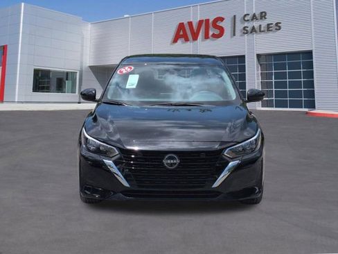 Used 2025 Nissan Sentra SV FWD image 2