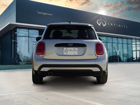 Used 2023 MINI Cooper 2-Door Hardtop image 6