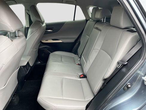 Used 2024 Toyota Venza XLE AWD/4WD image 25