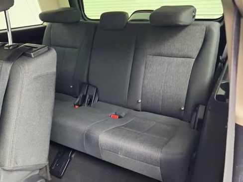 Used 2024 Ford Expedition XLT RWD image 19