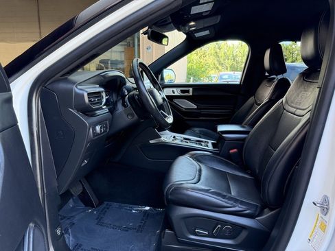 Used 2020 Ford Explorer ST w/ Premium Technology Package image 9