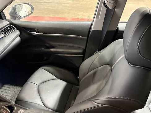 Used 2023 Toyota Camry XSE w/ Cold Weather Package FWD image 21