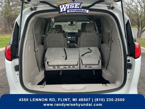 Used 2021 Chrysler Voyager Lxi FWD image 22