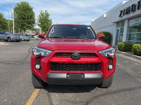 Used 2019 Toyota 4Runner TRD Off-Road Premium AWD/4WD image 3