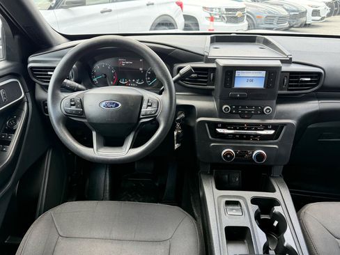 Used 2024 Ford Explorer 4WD Police Interceptor image 2
