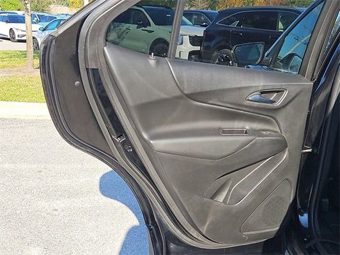 Used 2019 Chevrolet Equinox LT image 14