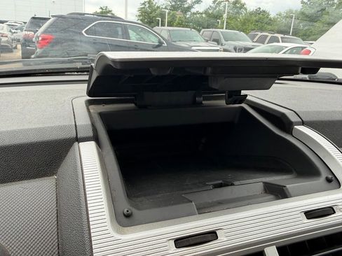 Used 2009 Dodge Journey SXT FWD image 21
