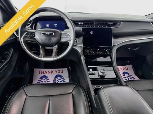 Used 2024 Jeep Grand Cherokee L Limited AWD/4WD image 22