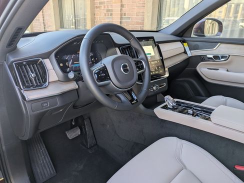 New 2026 Volvo XC90 B5 Core AWD/4WD image 10