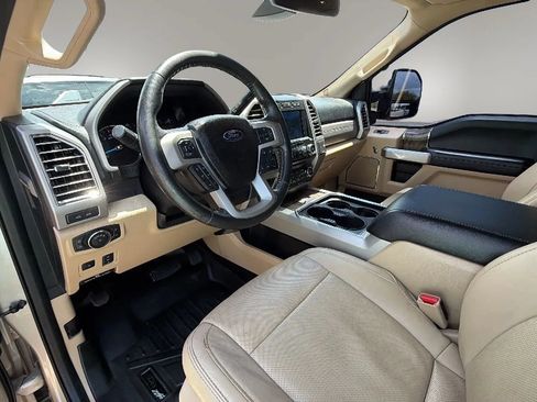Used 2017 Ford F250 Lariat w/ Lariat Ultimate Package AWD/4WD image 13
