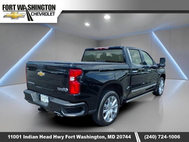 Used 2024 Chevrolet Silverado 1500 High Country w/ High Country Premium Package AWD/4WD image 3
