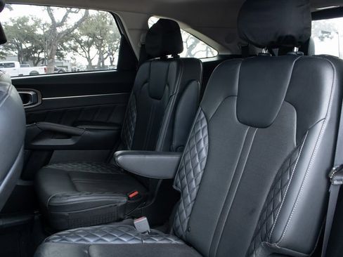 Used 2022 Kia Sorento SX Prestige image 13