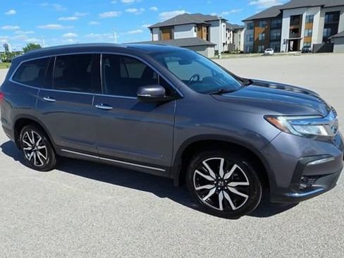 Used 2020 Honda Pilot Touring image 3