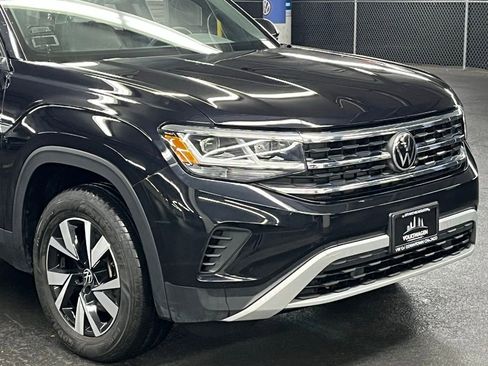 Certified 2022 Volkswagen Atlas Cross Sport SE image 39
