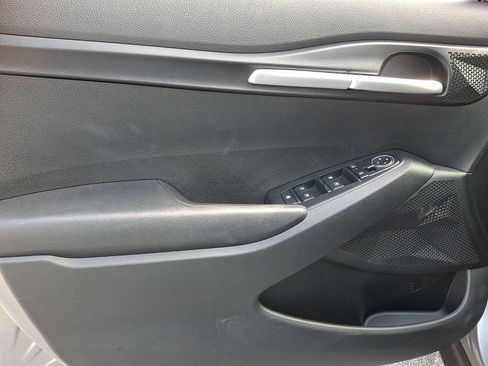 Used 2025 Kia Seltos LX image 12