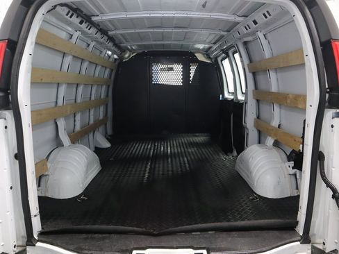 Used 2024 Chevrolet Express 2500 w/ Driver Convenience Package image 14