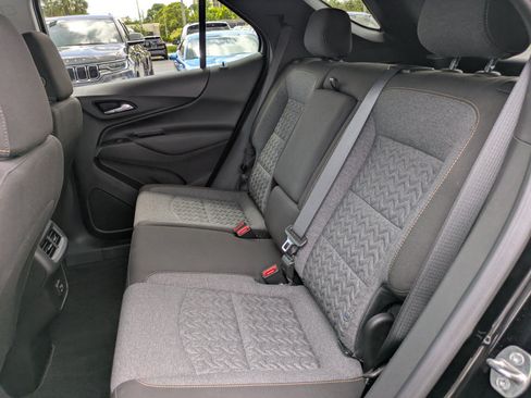 Used 2023 Chevrolet Equinox LT FWD image 12