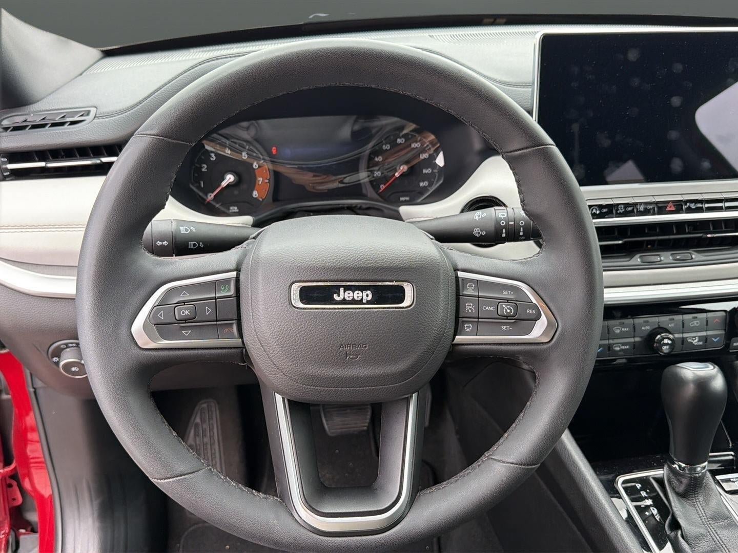 Used 2025 Jeep Compass Limited AWD/4WD image 12