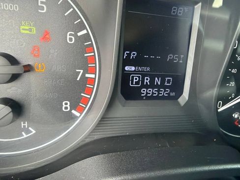 Used 2017 Nissan Titan S RWD image 14