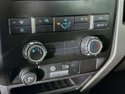 Used 2012 Ford F150 XLT w/ XLT Chrome Pkg RWD image 21