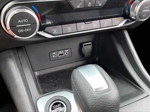 Certified 2023 Nissan Sentra SV w/ All-Weather Package FWD image 32