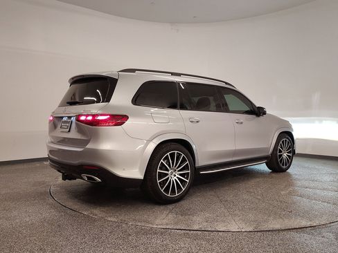 New 2026 Mercedes-Benz GLS 450 4MATIC image 8