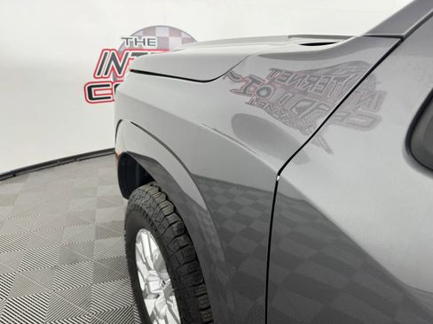 Used 2022 Nissan Frontier SV w/ Technology Package AWD/4WD image 23