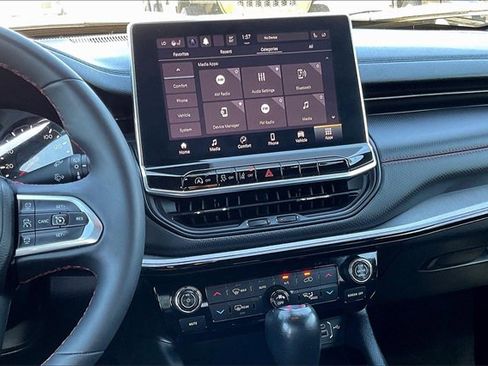 Used 2023 Jeep Compass Trailhawk w/ Trailhawk Convenience Group image 5