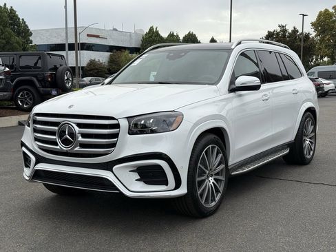 New 2026 Mercedes-Benz GLS 580 4MATIC image 10