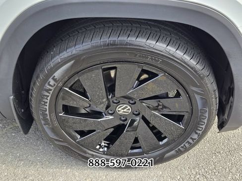 Certified 2024 Volkswagen Atlas SE AWD/4WD image 20