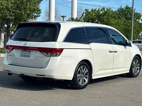 Used 2014 Honda Odyssey Touring image 4