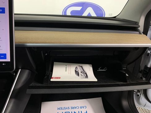 Used 2019 Tesla Model 3 Long Range image 40