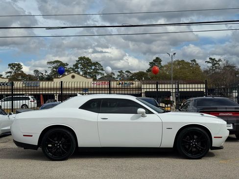 Used 2018 Dodge Challenger R/T Plus image 11