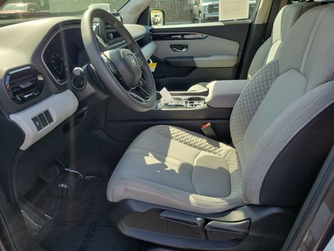 Certified 2023 Honda Pilot LX image 16