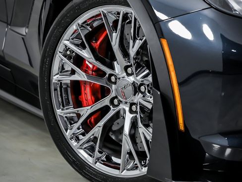 Used 2016 Chevrolet Corvette Z06 w/ 3LZ Preferred Equipment Group RWD image 4