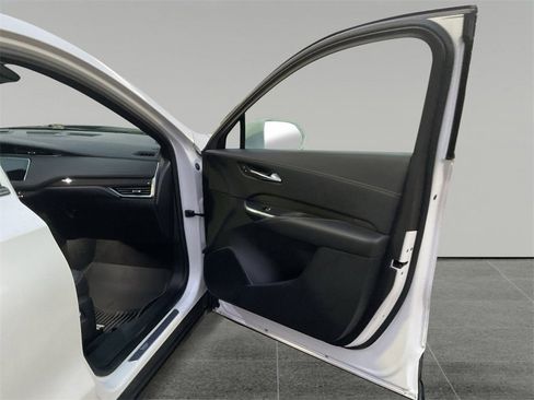 Used 2019 Cadillac XT4 Sport w/ Cold Weather Package image 15