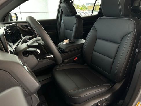 New 2026 Chevrolet Traverse LT image 13